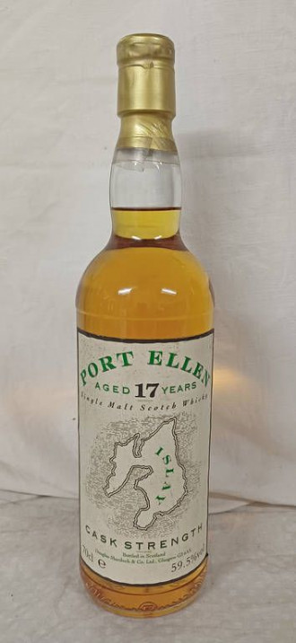 1123